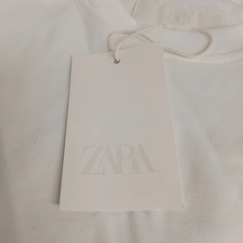 ZARA KIDS WHITE T‑SHIRT – SIZE 11-12 YEARS (152 CM)