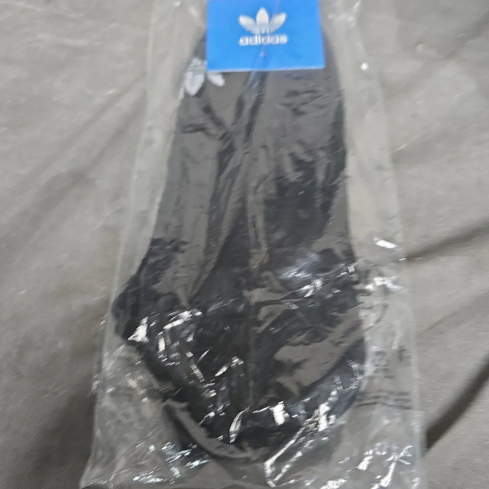 ADIDAS TREFOIL LINER SOCKS – BLACK, SIZE 8-12