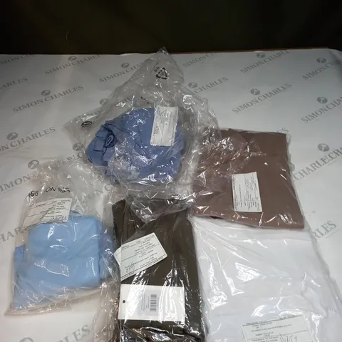 BAG OF APPROX 5 ASSORTED CLOTHING ITEMS TO INCLUDE - MAISON DE NIMES - EMELIA