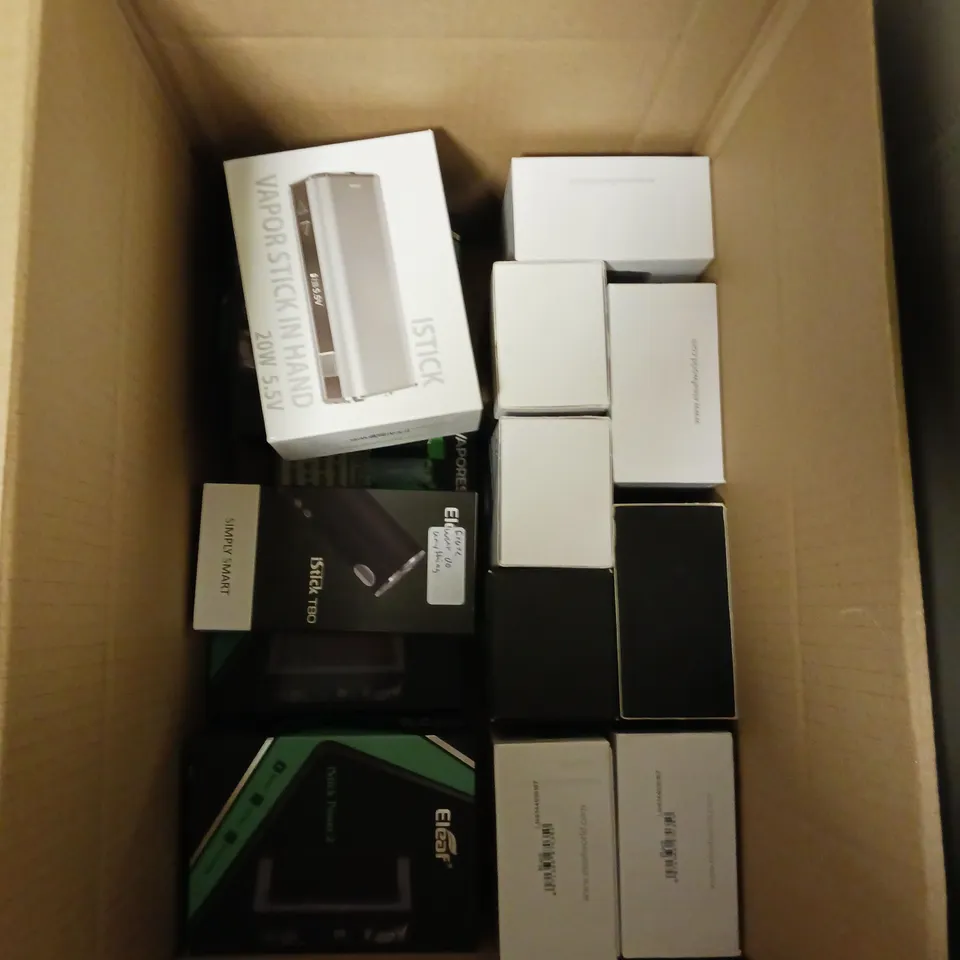 APPROXIMATELY 20 VAPES & E-CIGARETTES TO INCLUDE VAPORESSO XROS 3 MINI, TECC ARC 5, ELEAF ISTICK POWER 2 ETC