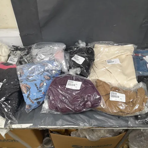 BOX OF APPROXIMATELY 10 ASSORTED BAGGED PIECES OF CLOTHING IN VARIOUS STYLES, SIZES, AND BRANDS 