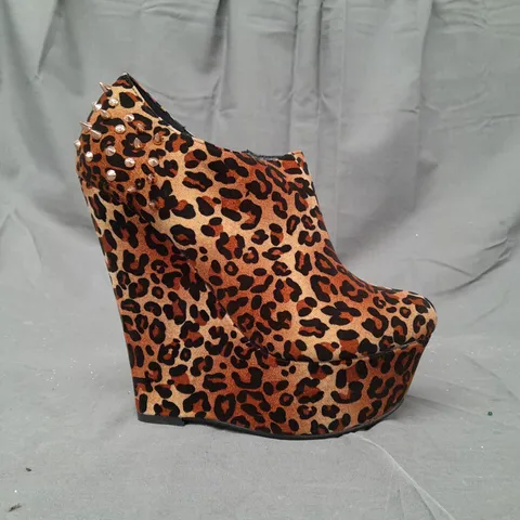 BOX OF APPROXIMATELY 10 BOXED PAIRS OF CASANDRA PLATFORM WEDGES IN LEOPARD PRINT - VARIOUS SIZES