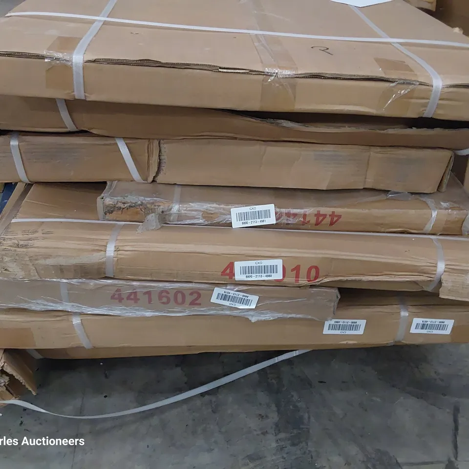 PALLET OF ASSORTED BOXED SHOWER PANELS & DOORS 