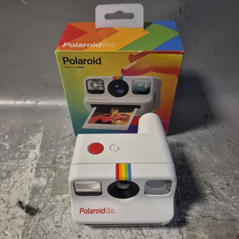 BOXED POLAROID GO ANALOG INSTANT CAMERA