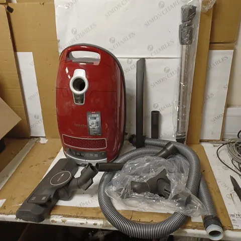 MIELE COMPLETE C3 CORDED CYLINDER VACUUM