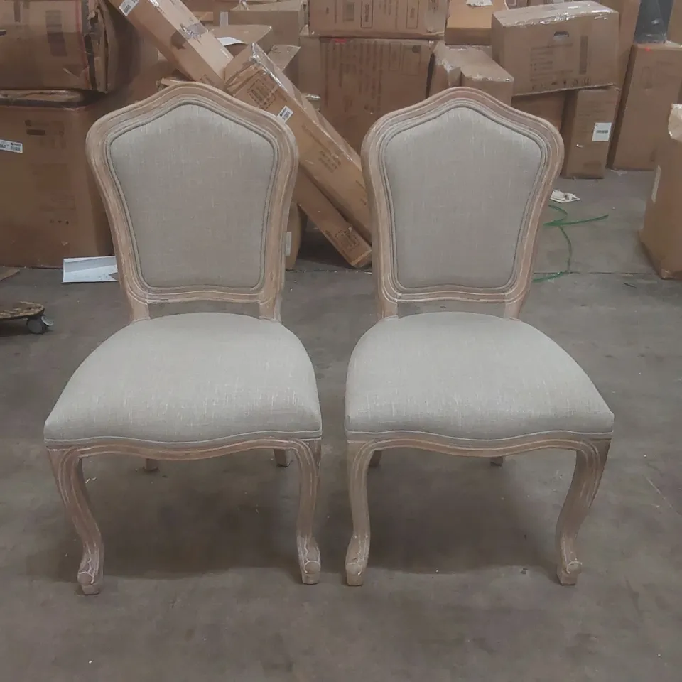 SET OF 2 DESIGNER DINING CHAIRS WITH FRENCH STYLE LEGS