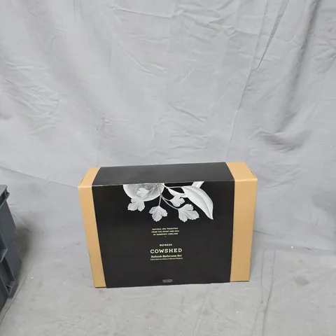 COWSHED REFRESH BATHROOM SET – BOXED