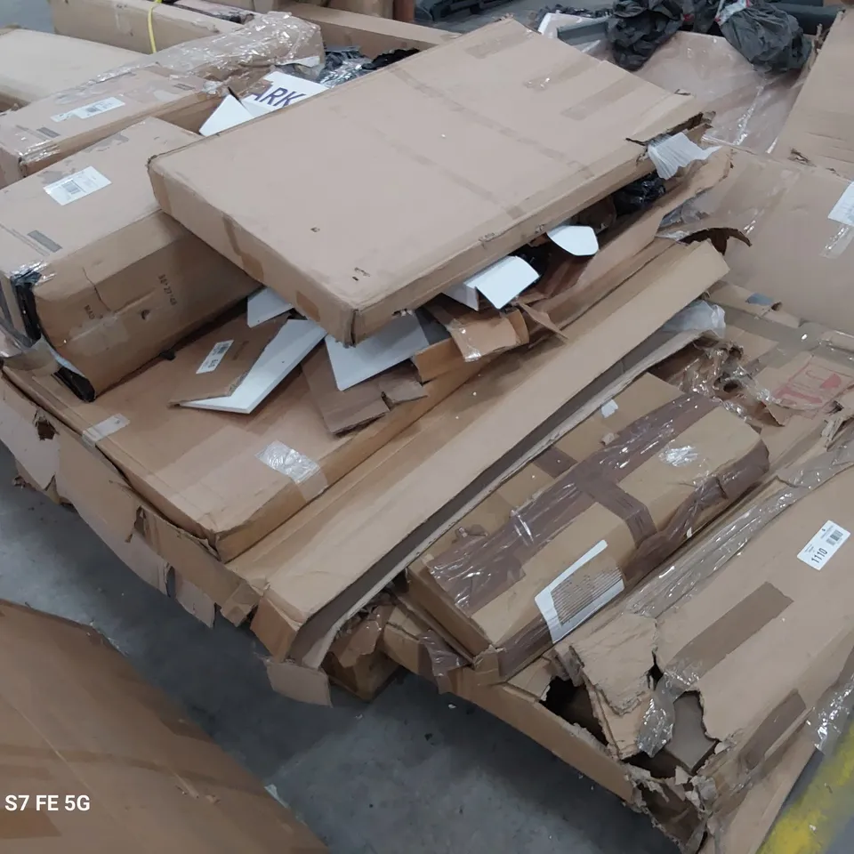 PALLET OF ASSORTED FURNITURE PARTS, INCLUDING BED PARTS
