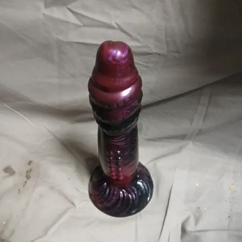 SILICONE 7" PURPLE DILDO WITH SUCTION CUP 
