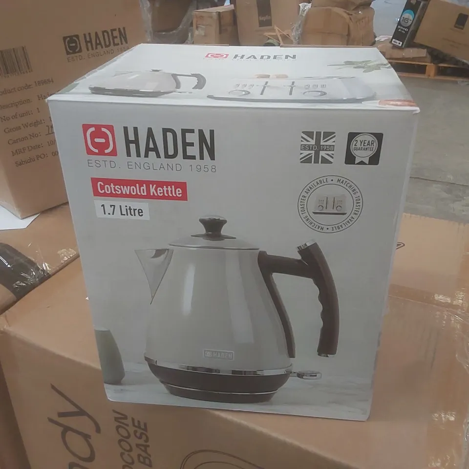 BOXED HADEN COTSWOLD 1.7L KETTLE - PUTTY