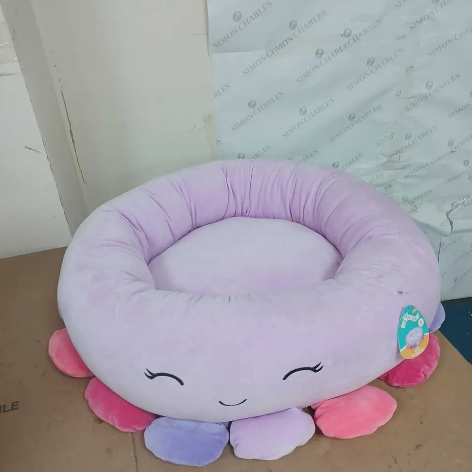 BOXED SQUISHMALLOW PET BED BEULA THE OCTAPUS 30"