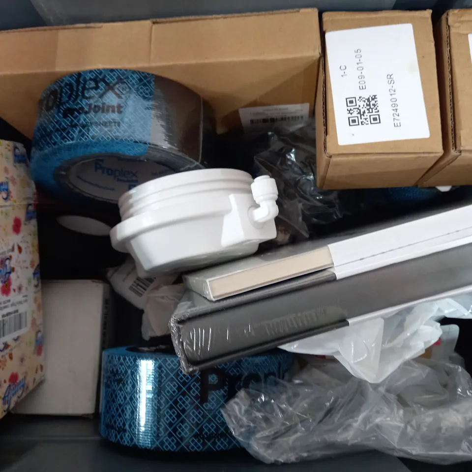 BOX OF APPROXIMATELY 12 ASSORTED ITEMS TO INCLUDE - PROPLEX PRO JOINT TAPE - SIEGEN TOOLS ALAN KEY - TILE DRILL BIT SET ECT