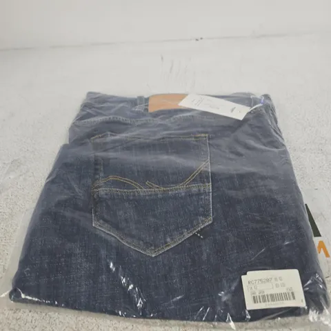 JACK & JONES DARK WASH DENIM SHORTS – MENS +FIT - 52