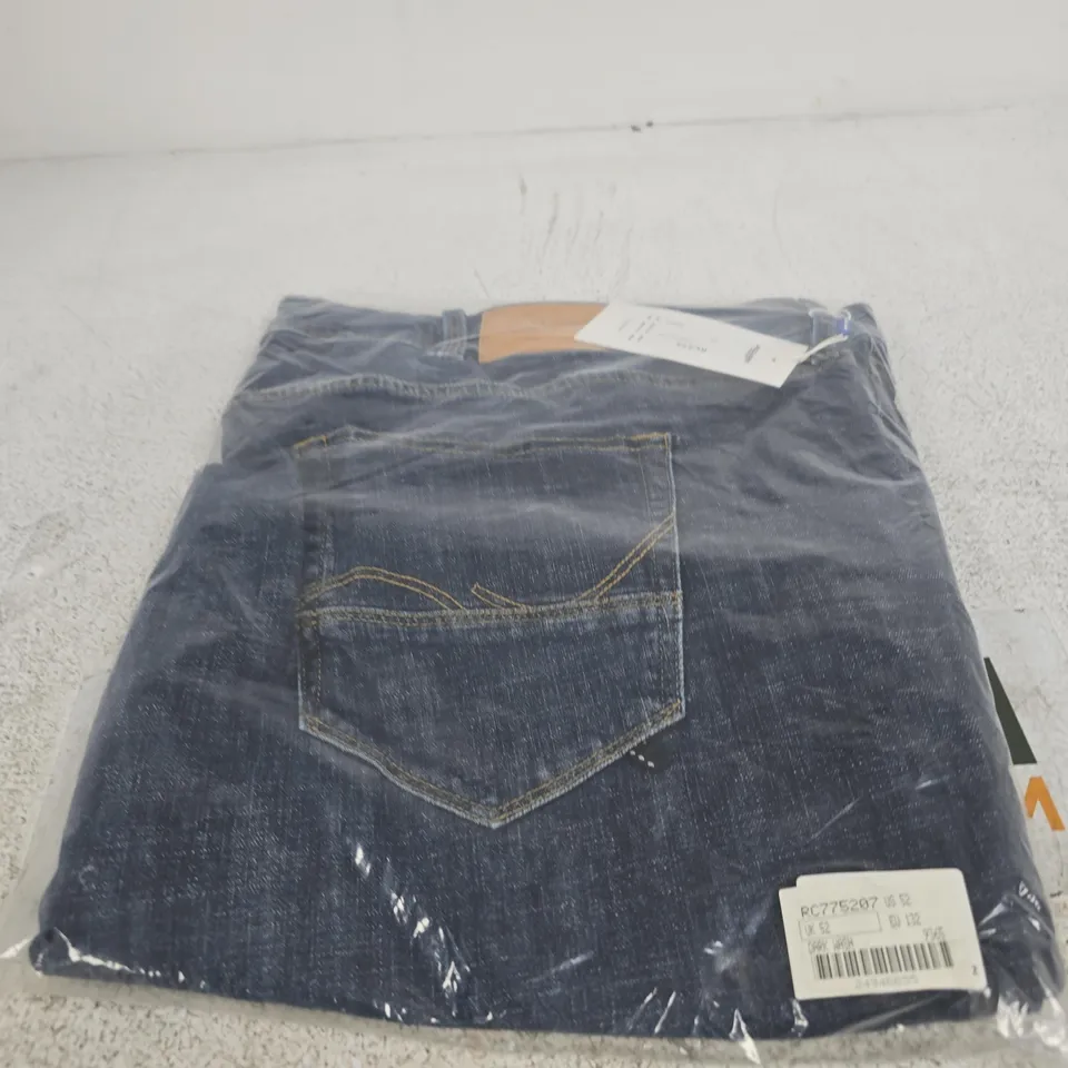 JACK & JONES DARK WASH DENIM SHORTS – MENS +FIT - 52