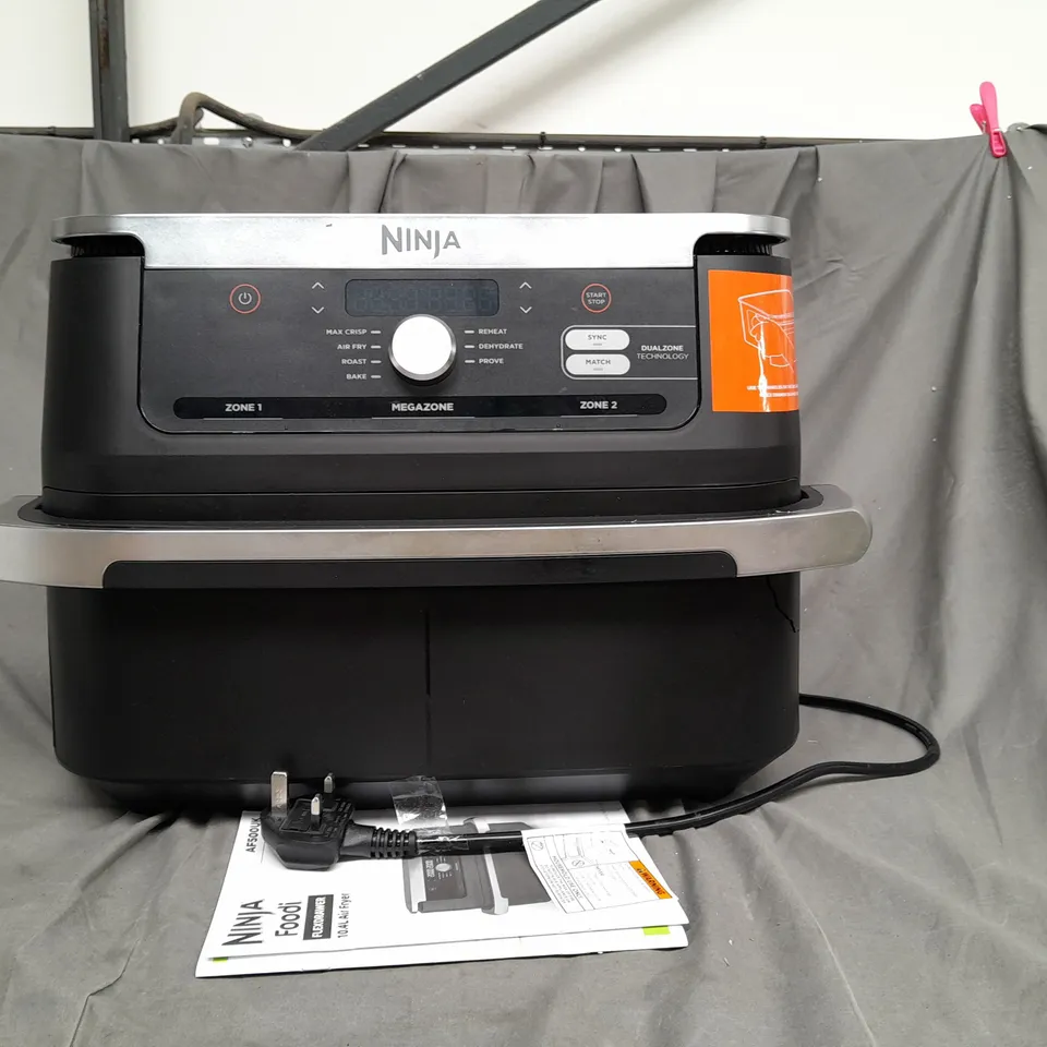 BOXED NINJA10.4L FOODI FLEXDRAWER DUAL AIR FRYER IN BLACK AF500UK