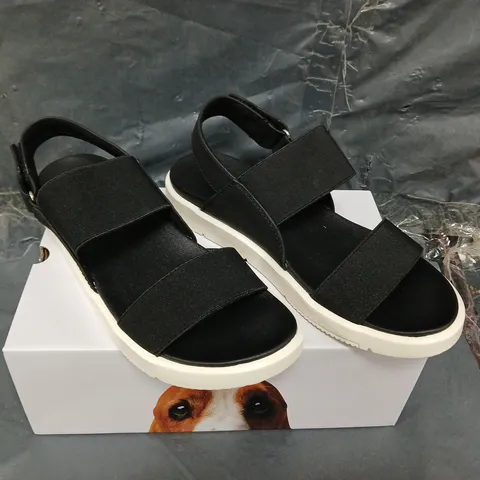 BOXED PAIR OF HUSH PUPPIES SELINA SANDALS - UK SIZE 6