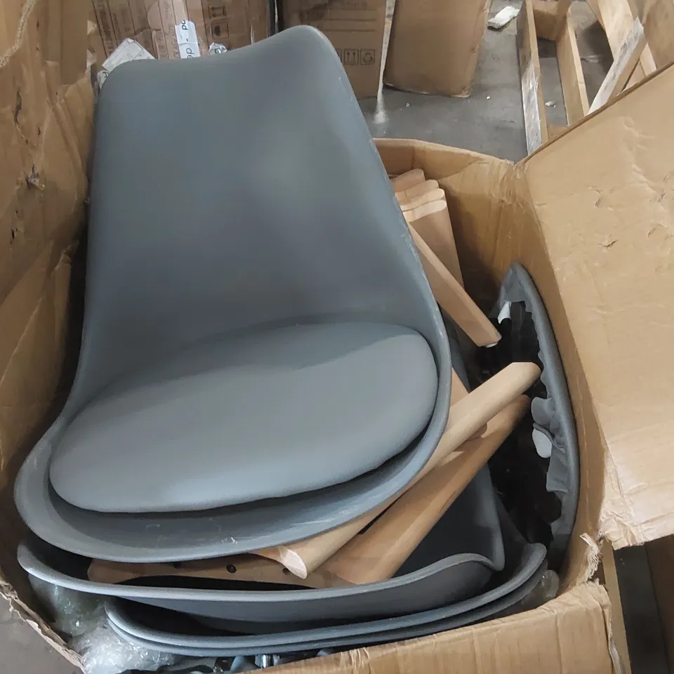 BOXED CLIPOP SET OF 4 GREY PLASTIC DINING CHAIRS WITH WOODEN LEGS (1 BOX)