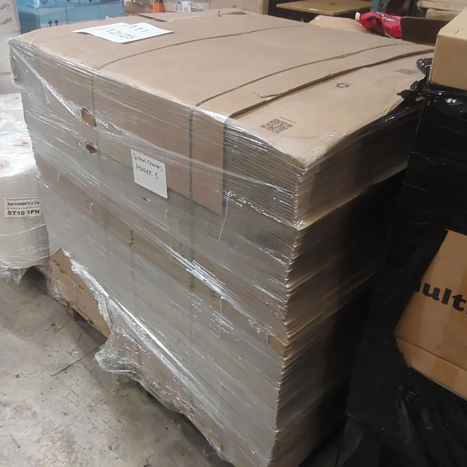 PALLET CONTAINING A VERY LARGE QUANTITY OF CARDBOARD BOXES