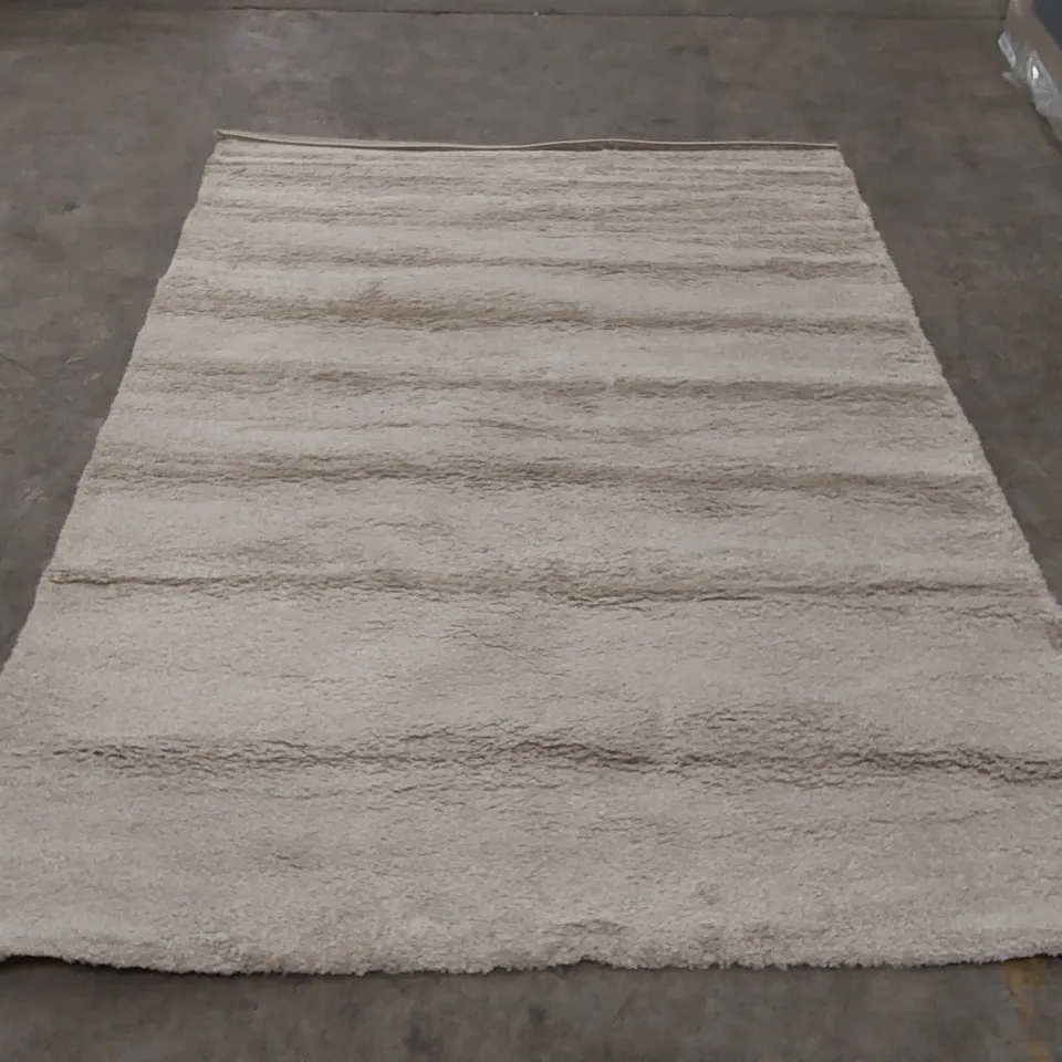 QUALITY DESIGNER AREA RUG - APPROXIMATELY 285 x 200cm