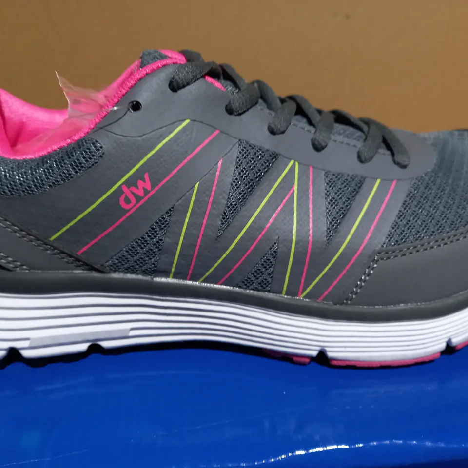 DW ACTIVE CLOUDY ORCHID WOMEN TRAINERS - SIZE 7