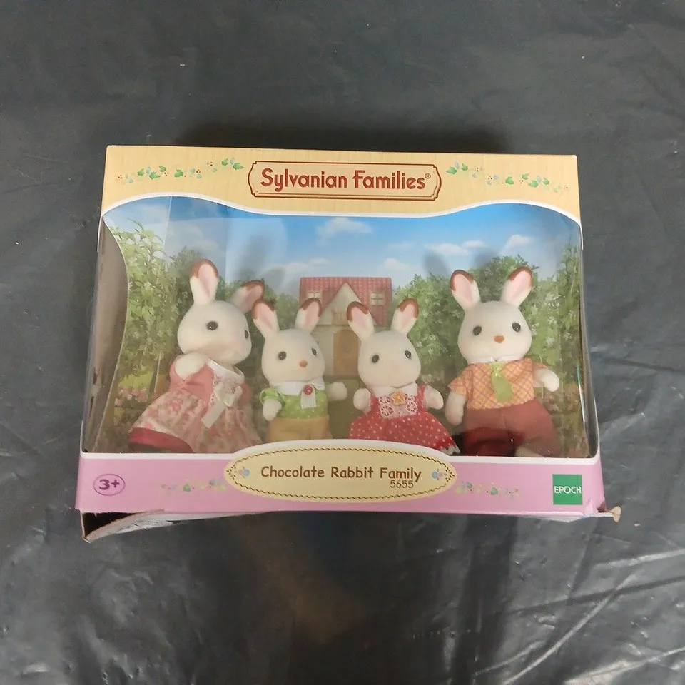 SYLVANIAN FAMILIES CHOCOLATE RABBIT FAMILY - FIGURE SET, BOXED 