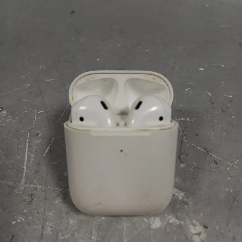 APPLE AIRPODS WITH CHARGING CASE - A1938