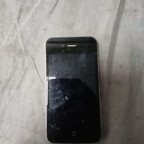 APPLE IPHONE (BLACK) – CRACKED FRONT SCREEN AND BACK GLASS