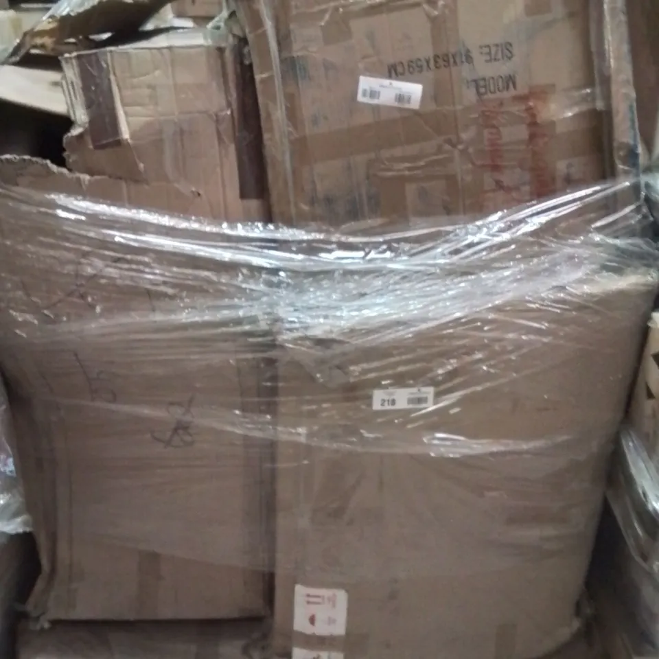 PALLET CONTAINING LARGE QUANTITY OF METAL FRAME COMMERCIAL WAITING ROOM CHAIRS 