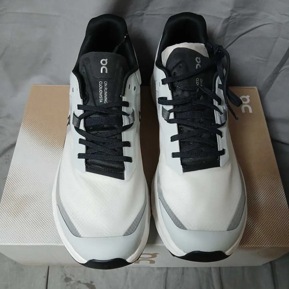 ON RUNNING CLOUDVISTA 2 TRAINERS – UK 9.5 (US 10) – WHITE/GREY/BLACK