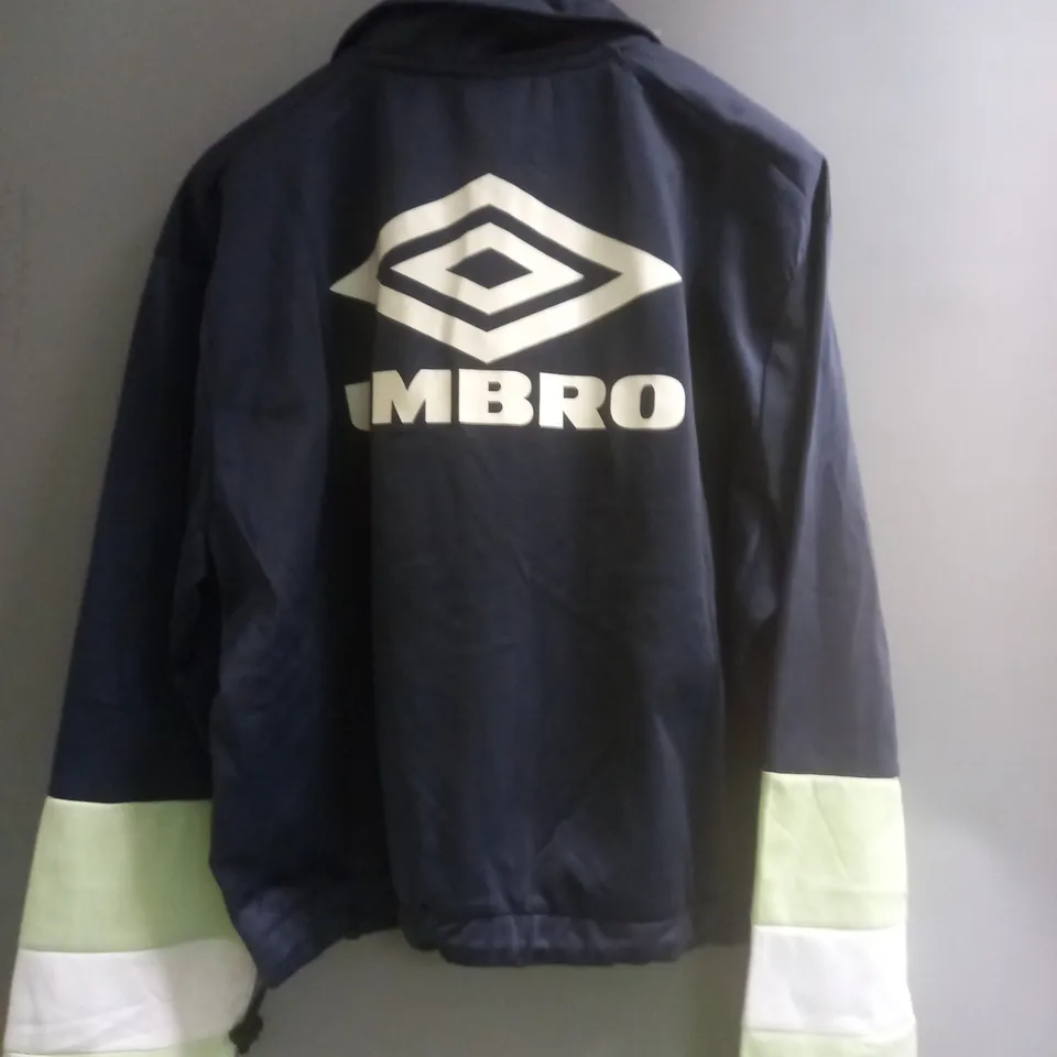 UMBRO TRACK SUIT TOP GREEN/NAVY SIZE 14