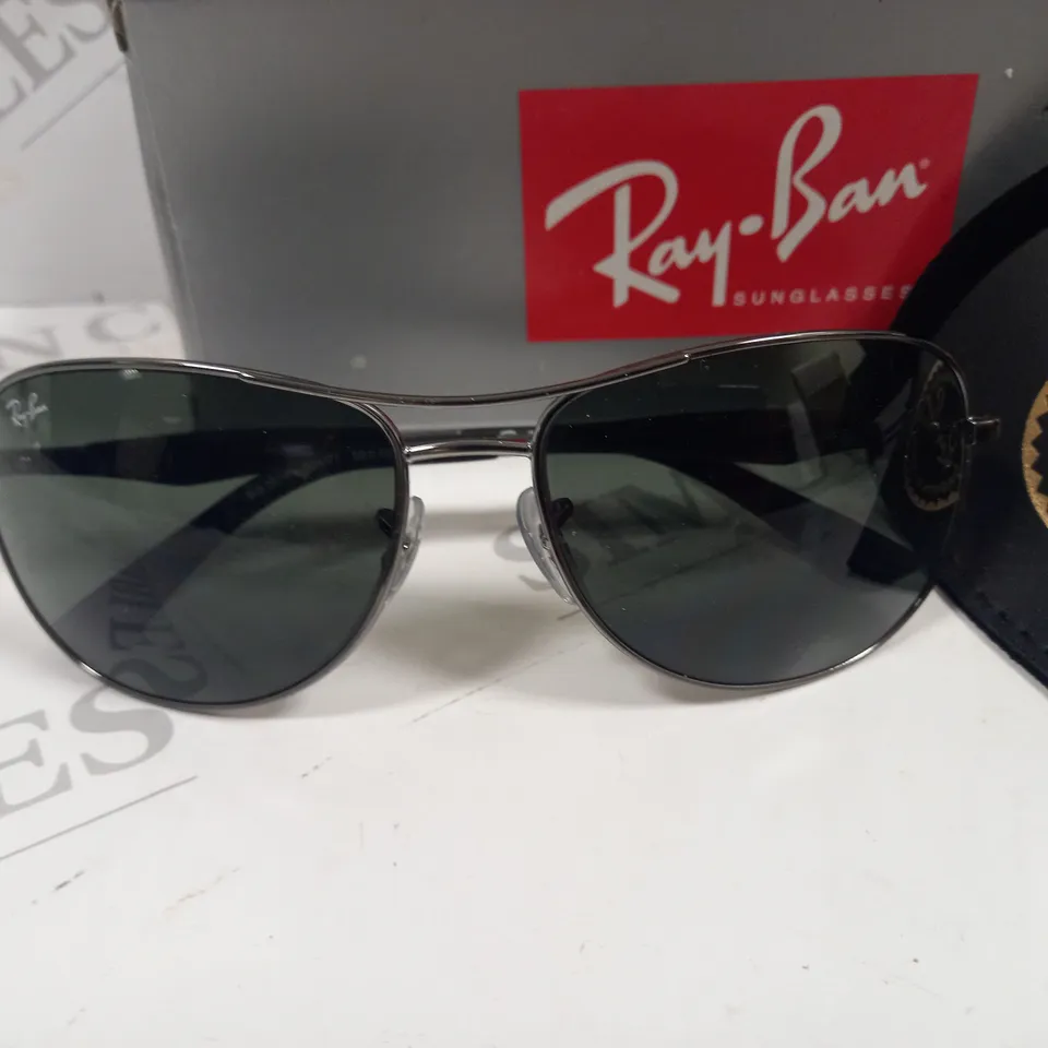 BOXED PAIR OF RAY BAN GLASSES IN GUNMETAL GREEN