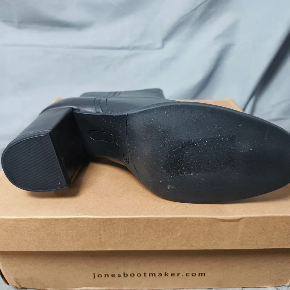 BOXED PAIR OF JONES BOOTMAKERS KARLIA BOOTS IN BLACK - SIZE 40