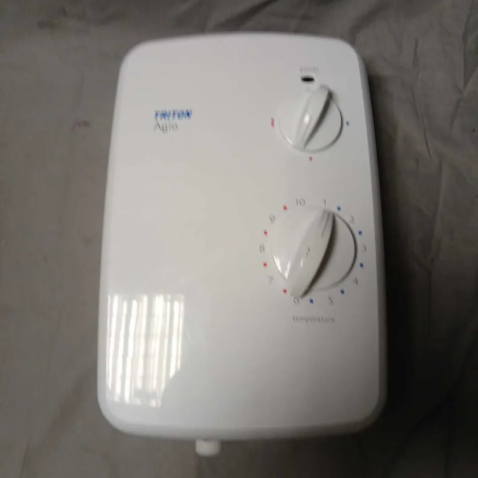 TRITON AGIO WHITE THERMOSTAT-CONTROLLED SHOWER BODY WITH DUAL FRONT DIALS