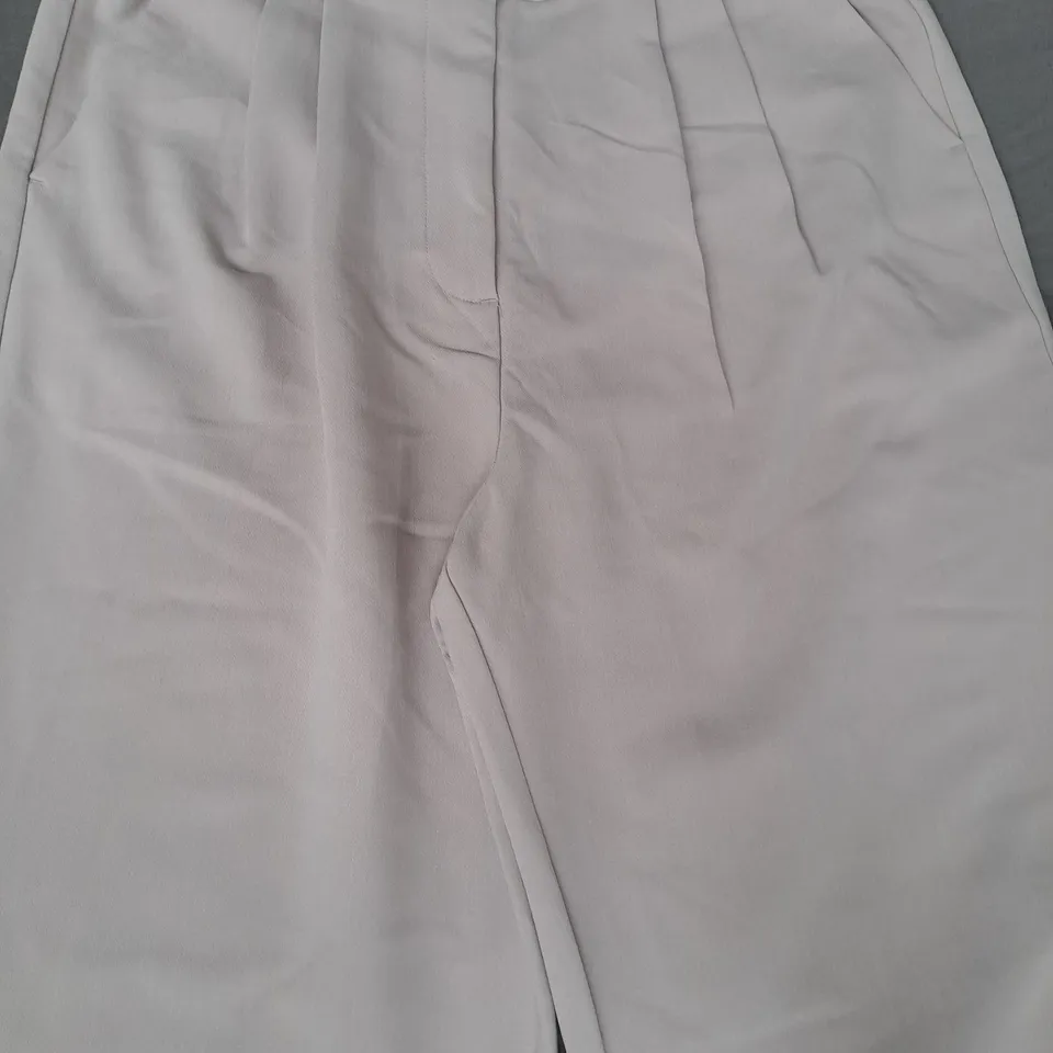 ABERCROMBIE & FITCH ULTRA HIGH WIDE TROUSERS IN STONE SIZE 29/8L