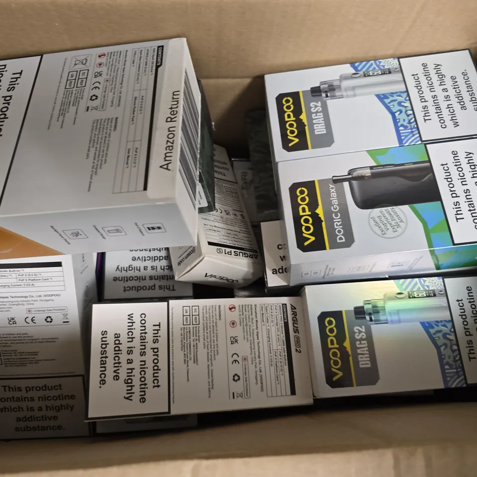 BOX OF APPROXIMATELY 20 ASSORTED E-CIGARETTE AND VAPING PRODUCTS TO INCLUDE VOOPOO, ASPIRE, ETC - COLLECTION ONLY