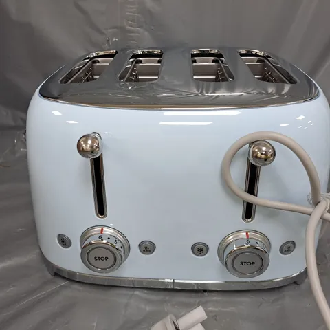 SMEG 4-SLICE TOASTER IN LIGHT BLUE