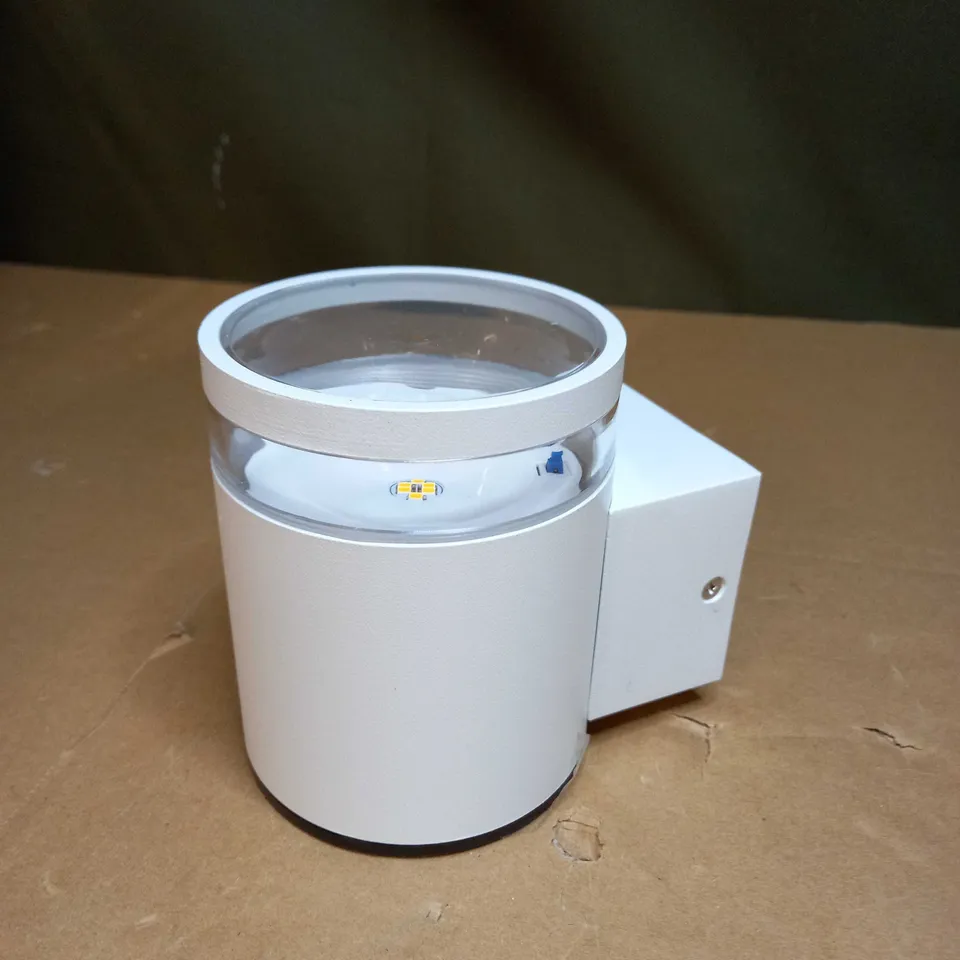 SOLAR WALL LIGHT 