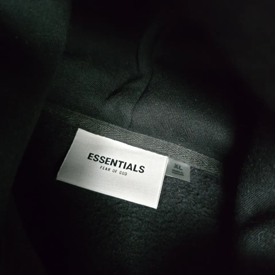 ESSENTIALS HOODIE – BLACK – XL
