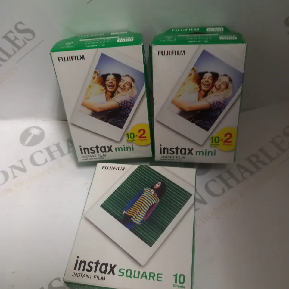 FUJIFILM 2 INSTAX MINI AND 1 SQUARE INSTANT FILMS
