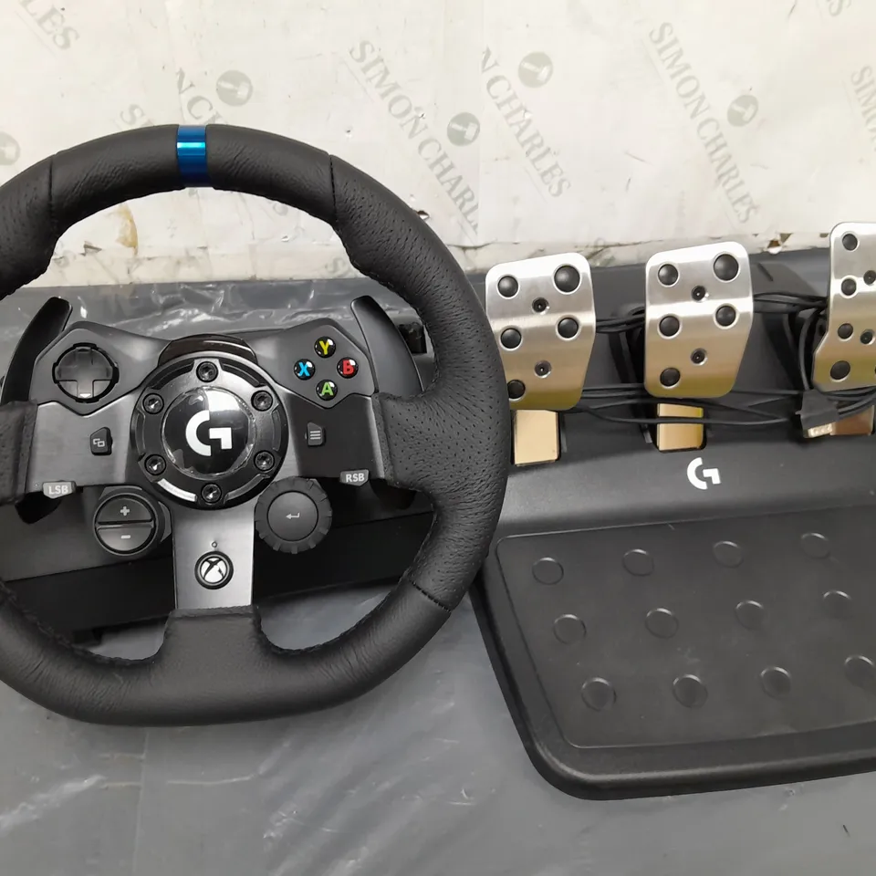 LOGITECH G923 RACING WHEEL (XBOX/PC)