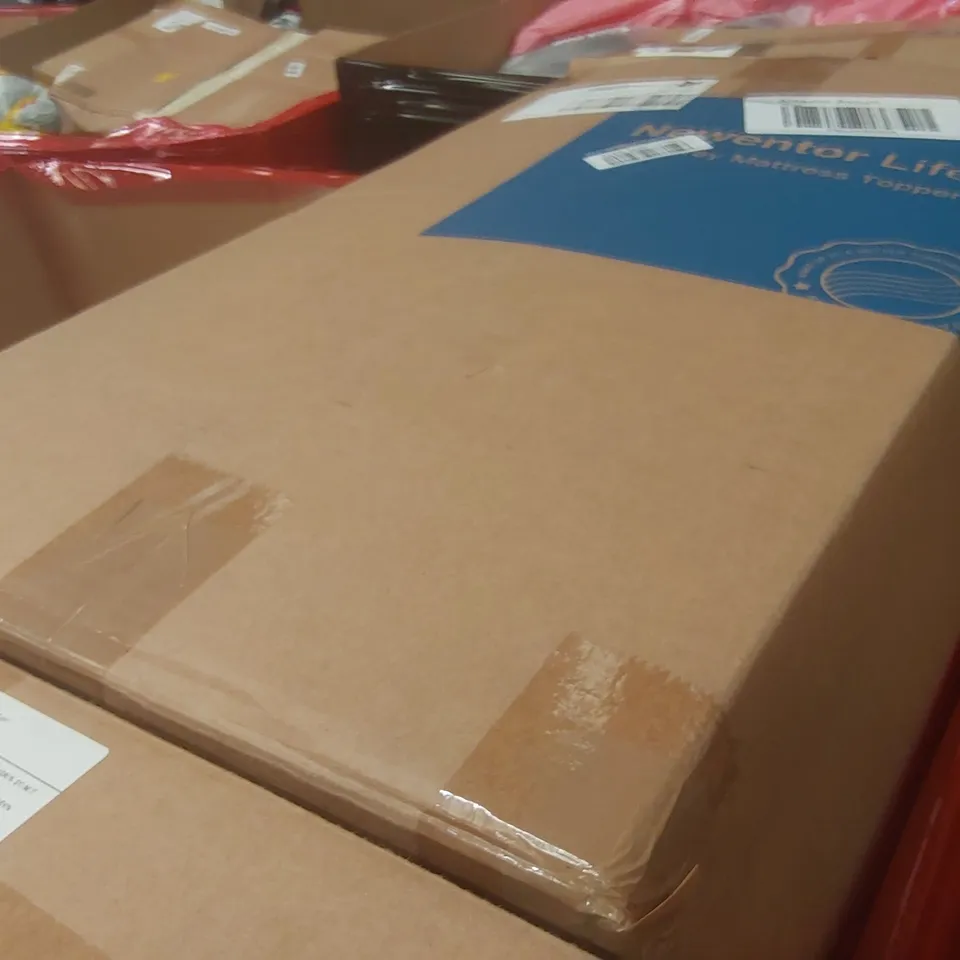 PALLET CONTAINING A VERY LARGE QUANTITY OF ASSORTED ITEMS INCLUDING: STACK N ROLL MODULAR STORAGE SYSTEM, COAT HANGERS, PORTABLE PCP AIR COMPRESSOR ECT