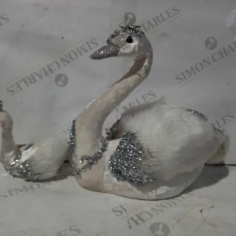 JM BY JULIEN MACDONALD SET OF 2 FAUX FUR SWANS