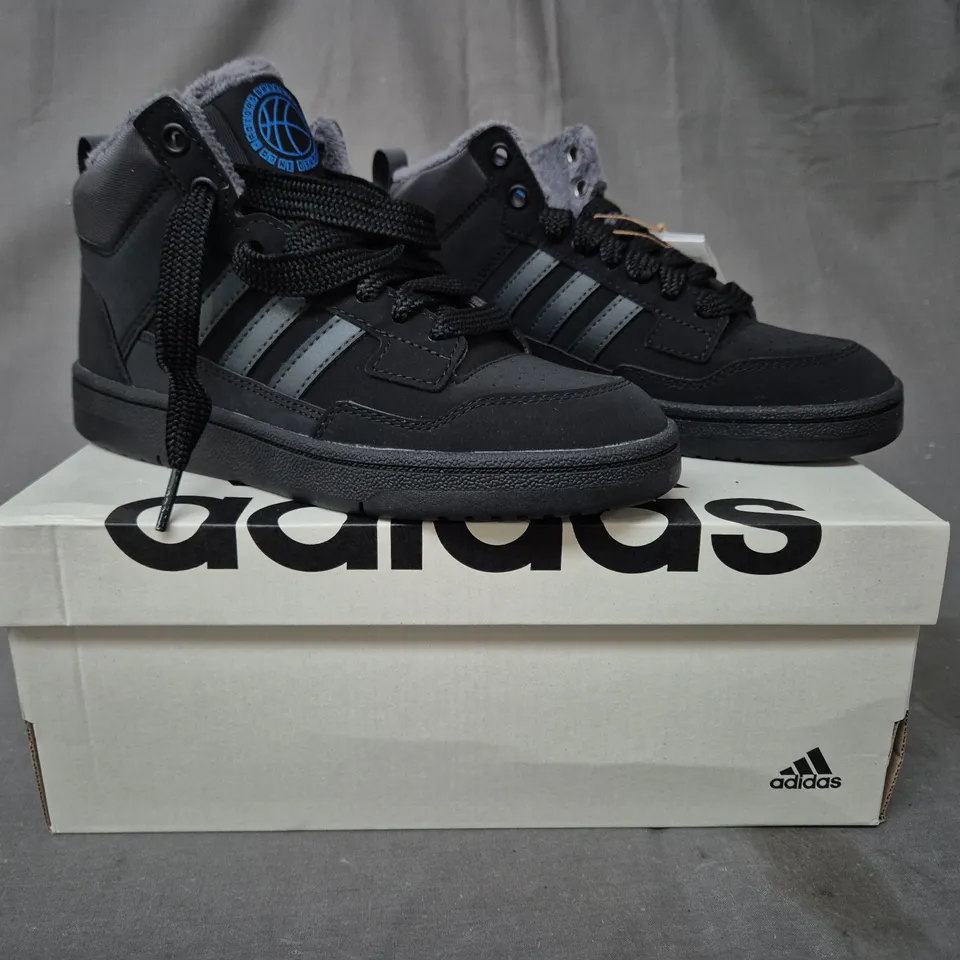 BOXED PAIR OF ADIDAS RAPID COURT MID J WINTERIZ KID'S SHOES IN BLACK UK SIZE 4.5