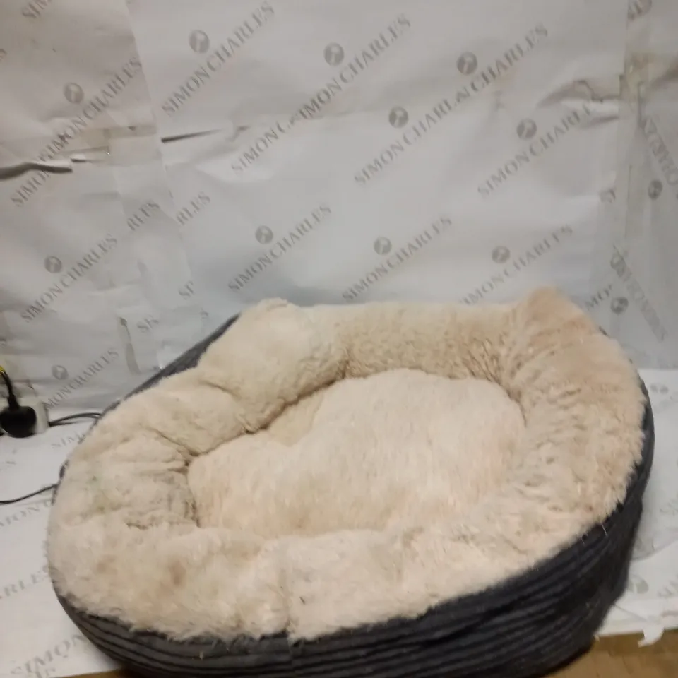 ROSEWOOD JUMBO CORD PLUSH DOG BED - MEDIUM