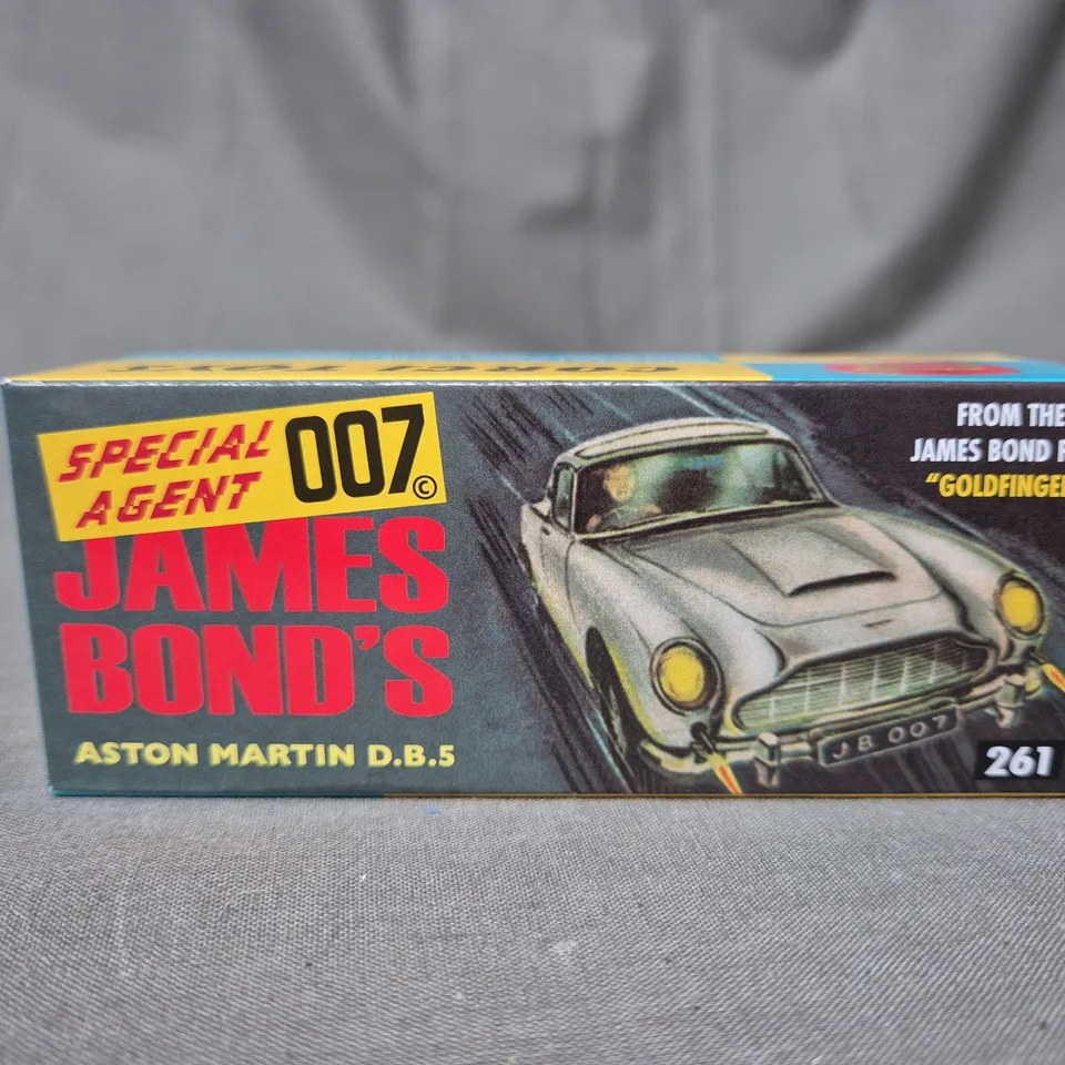 CORGI TOYS SPECIAL AGENT 007 - JAME BOND - ASTON MARTIN D.B.5 - 261