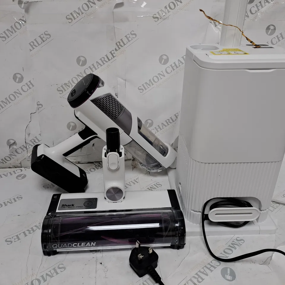 SHARK DETECT PRO 1.3L AUTO EMPTY VACUUM CLEANER IW3510UK