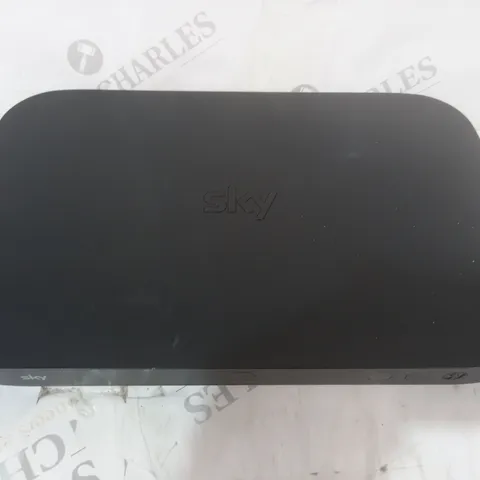 SKY Q BOX ES340D8