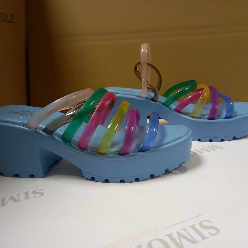 KOI BLUE/RAINBOW STATEMENT PLATFORM VEGAN SANDALS - SIZE 4