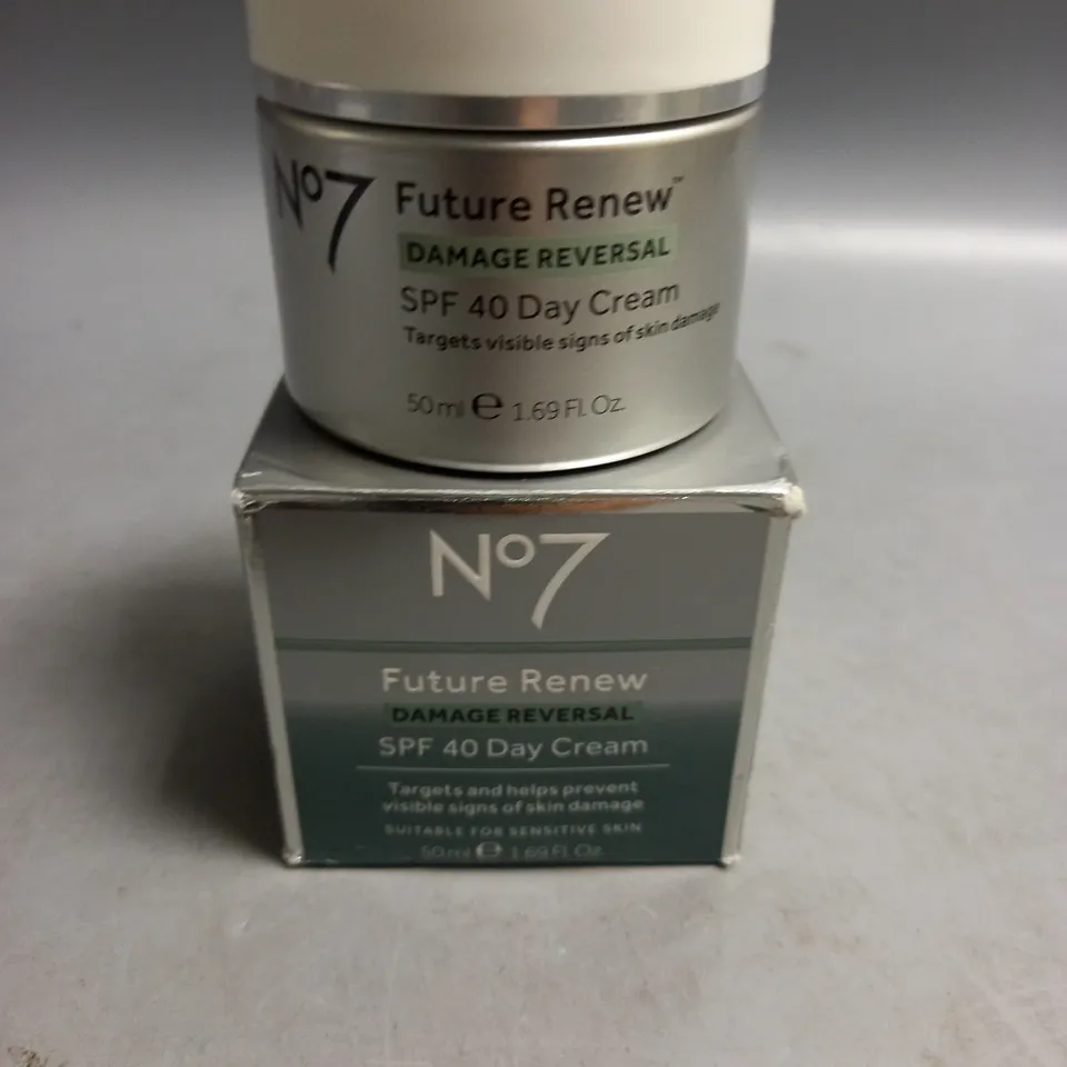 BOXED NO7 FUTURE RENEW DAMAGE REVESAL SPF 40 DAY CREAM 50ML