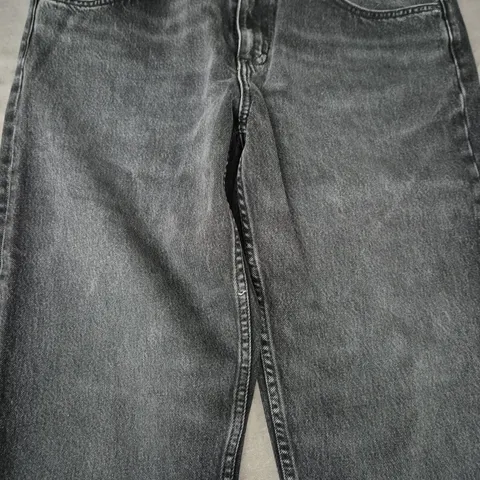 LEE OSCAR RELAXED TAPERED JEANS IN BLACK SIZE 33/34